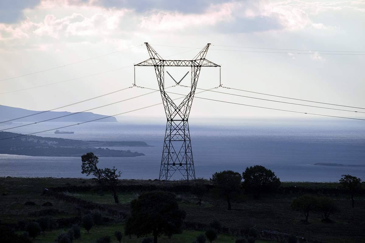 ALİAĞA'DA ELEKTRİK KESİNTİSİ