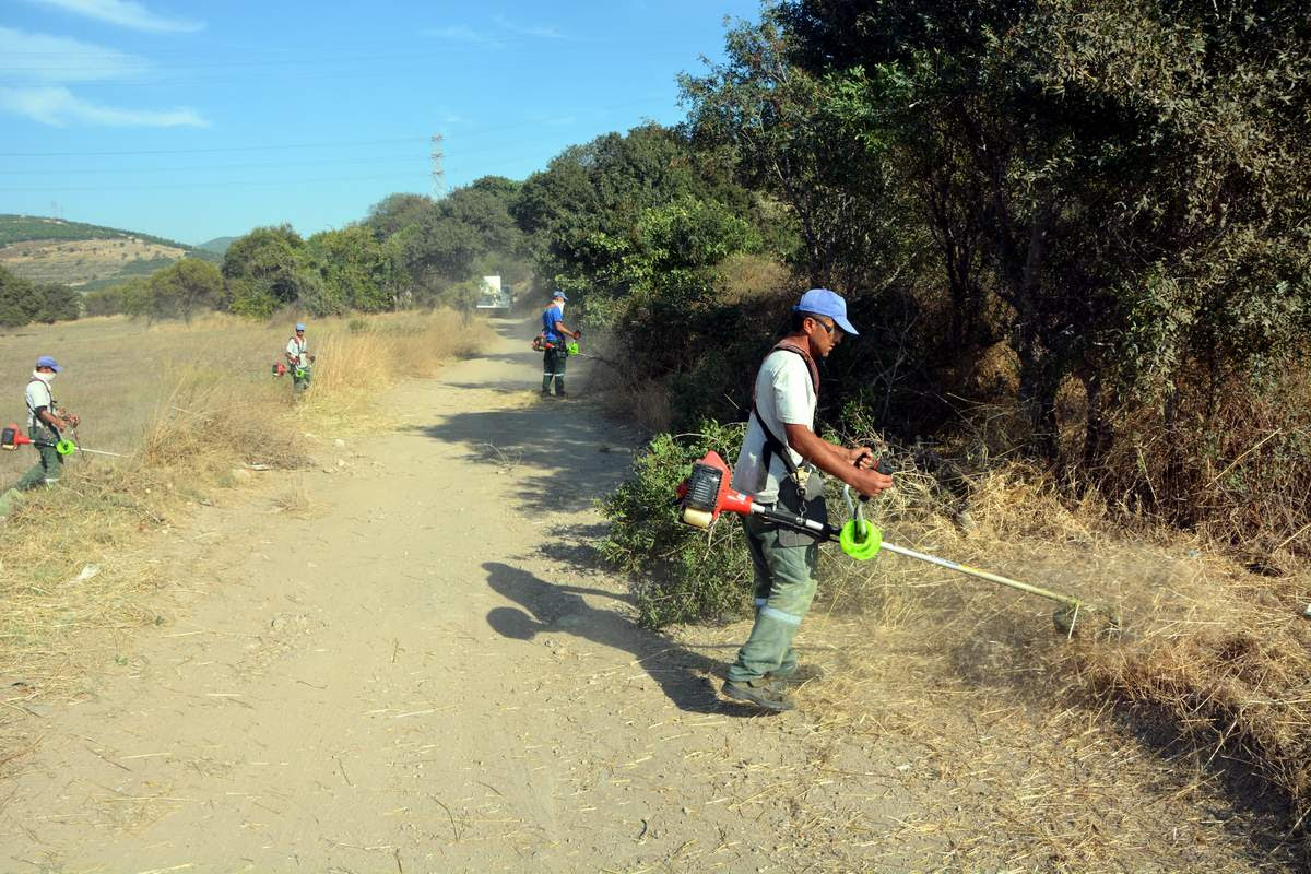 ALİAĞA BELEDİYESİ 3500 YIL ÖNCESİNE ULAŞAN YOLU İYİLEŞTİRİYOR
