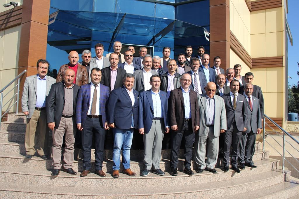 Turhan, "Aliağa sanayi limanı Singapur gibi olacak"