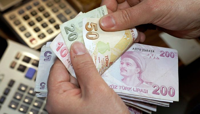 Erkekler, kadınlardan daha fazla kazanıyor