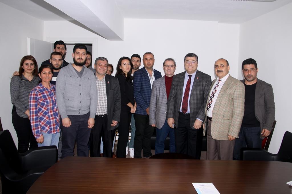 "Her türlü rejim değişikliği sürecinin karşısındayız"