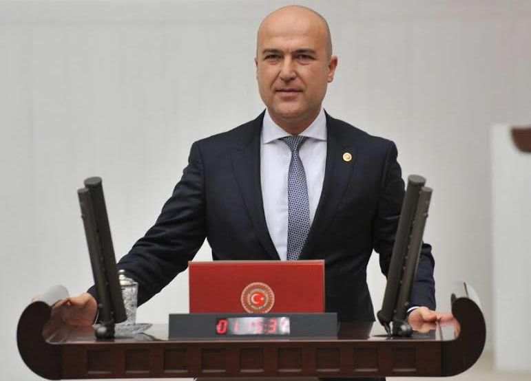 BAKAN GEZİ ÜZERİNDEN CUMHURBAŞKANI'NA YÜKLENDİ