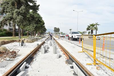 Konak tramvayı için "geçici" trafik düzenlemesi
