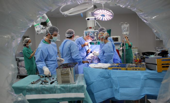 Cerrahın üçüncü gözü Kent'te