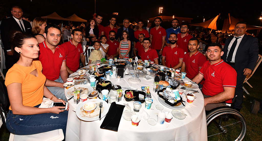 Aramızda engel yok!