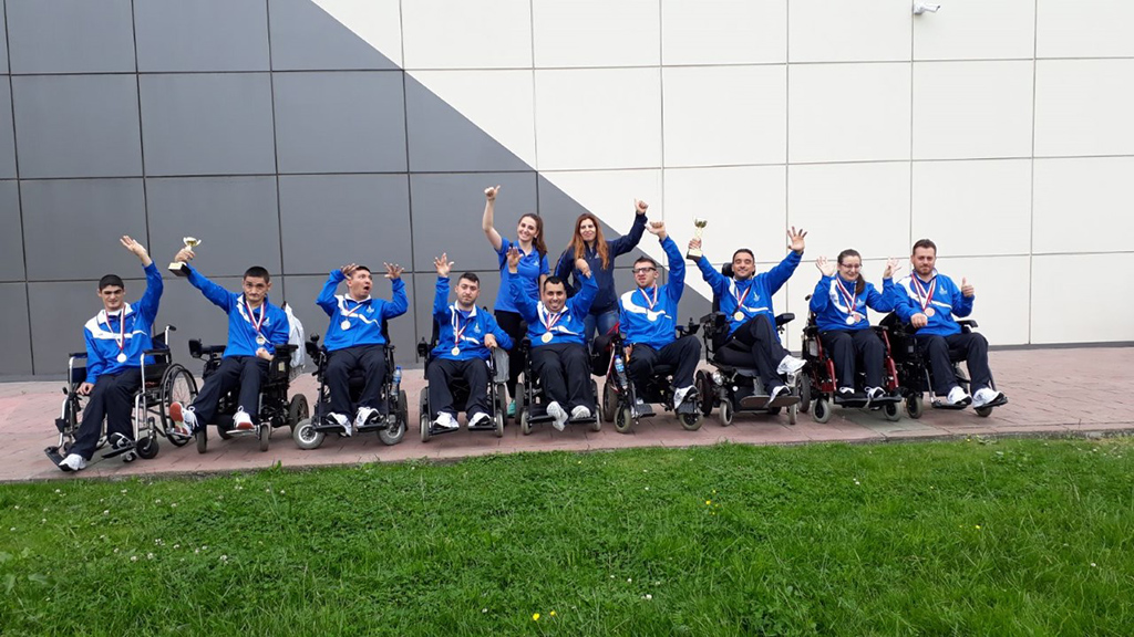 5 madalya ile döndüler