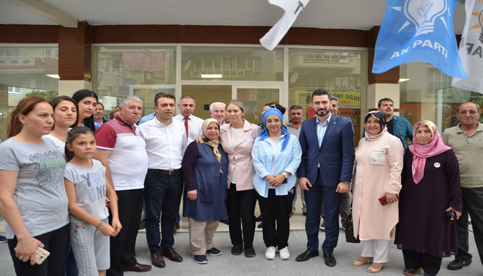 "Gönüllere Dokunmaya Geldik"