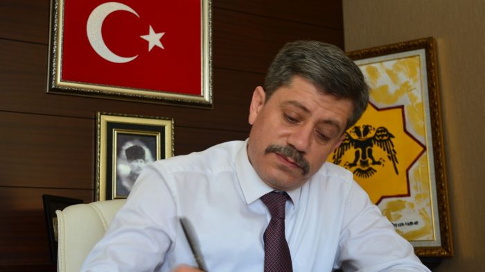 "Yandaş değil, liyakat önemli"