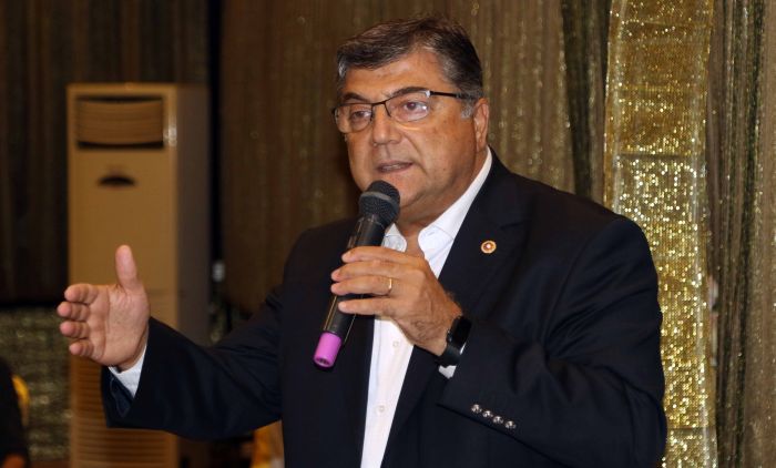 CHP'li Sındır, "Bugün borç alan yarın emir alır''
