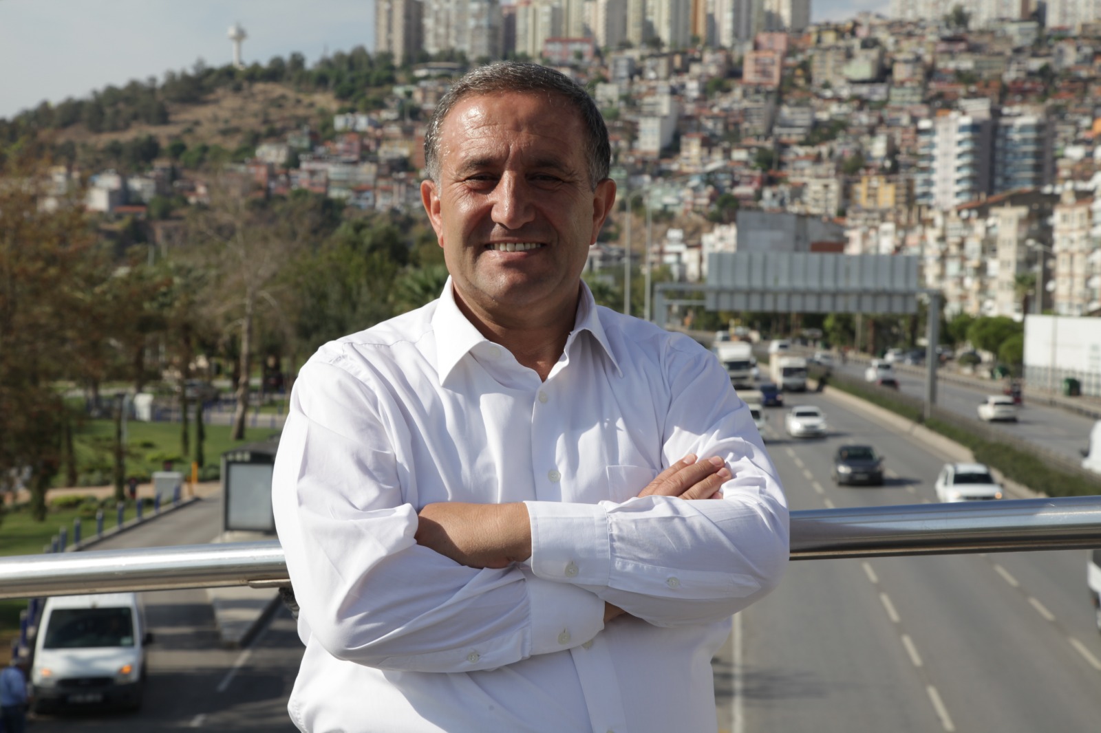 ÖZER; "Yerel yönetimler, önemli mevziler "