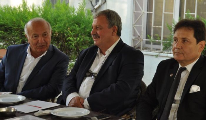 İzmir'i Yönetmeye Talibim