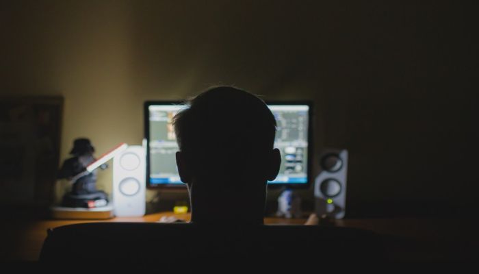 İnternet bağımlılığına dikkat