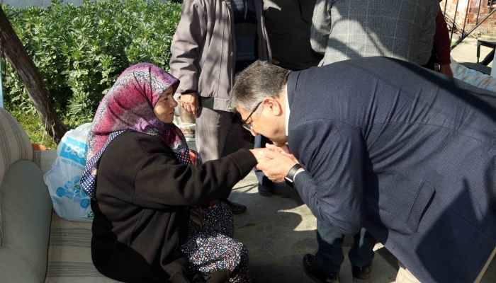 "Üretensiniz, tüketensiniz"