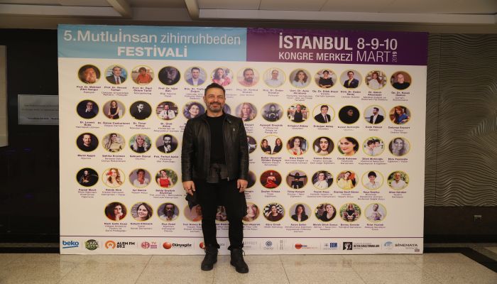 "Mutluluğu yeniden yazmak gerekiyor"