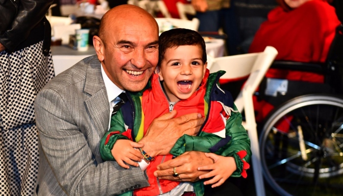 Büyükşehir'in ilk iftarı özel insanlara  