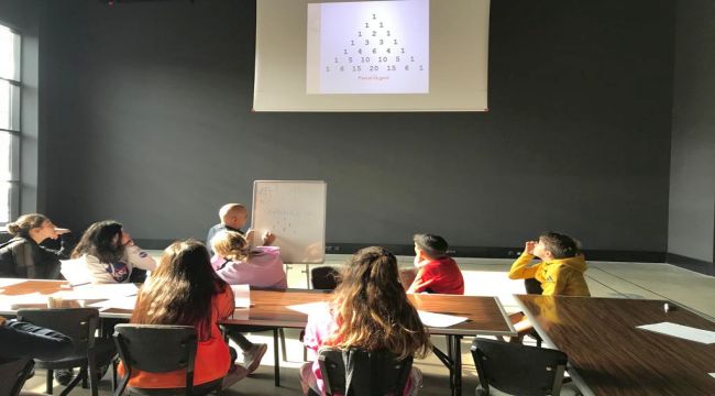 ÇOCUKLAR İÇİN OYUNLARLA MATEMATİK ATÖLYESİ İZMİR'DE