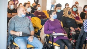 Anne baba adayları Ebeveyn Akademisi'nde buluşuyor