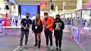 Geleceğin bilim insanları İzmir'de yarıştı