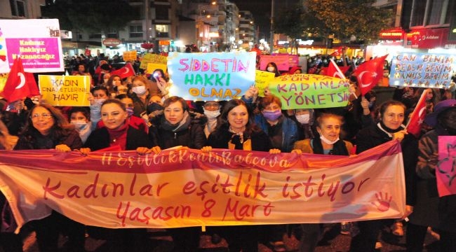 Balçovalı Kadınlar Hem İsyan Etti Hem de Halay Çekti