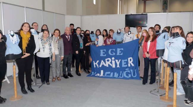 Kariyer Fuarı'na katılan öğrencilere EGSD'den destek
