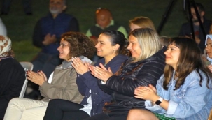 ''Demokrasinin Geleceği'' Efes Selçuk'ta konuşuldu