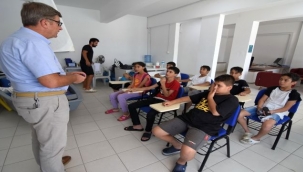 Çocuklar Yazın Keyfini Yüzme Dersleriyle Çıkarıyor 