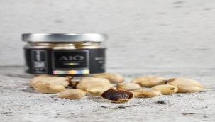 Lezzet ve sağlık bir diş siyah sarımsakta