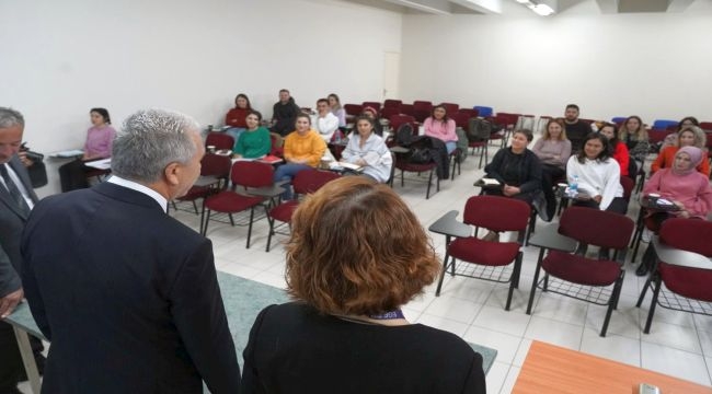 Türkiye'nin dört bir yanından hemşire ve teknikerlere eğitim veriliyor