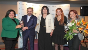 İzmir'in güçlü kadınları özel çocuklar için buluştu 