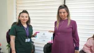 Anne adayları, Gebe Okulu'nda doğuma hazırlanıyor