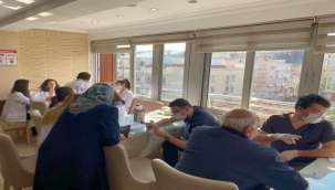 Egeli gönüllü diş hekimlerinden depremzedelere ağız bakım hizmeti