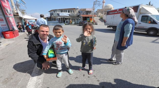 Narlıdere Belediyesi'nden Miniklere Bayram Sürprizi