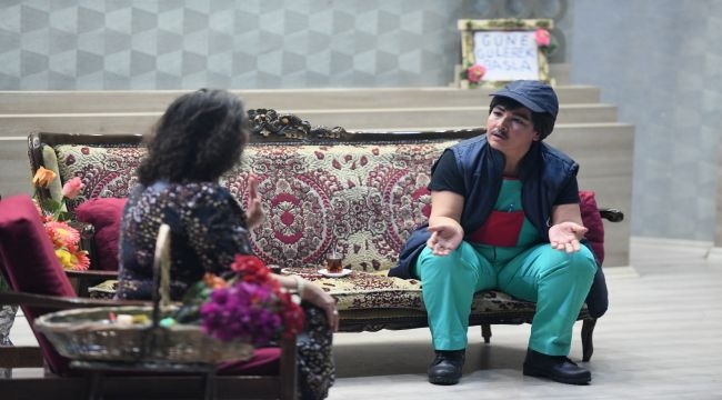 Bornova'da Sahne Kadınları