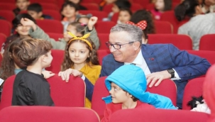 Başkan Arda'dan çocuklara tiyatro çağrısı