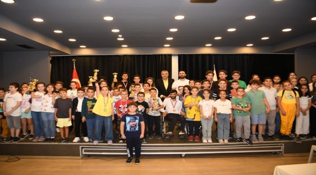 Cumhuriyet'in 100. Yılında Bornova'da satranç heyecanı