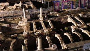 Turistler, Agora Ören Yeri'ndeki tarihe yakından tanıklık edecek