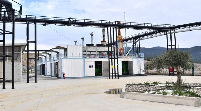 İzmir'in çöpünden hem elektrik hem de yakıt elde ediliyor