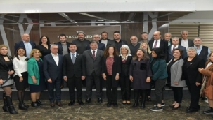 CHP adayı Tugay, İzmir'de yaşayan Manisalılar'dan katıksız destek istedi