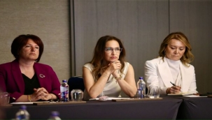 Başkan Tugay ilçe belediye başkanlarıyla toplantı yaptı