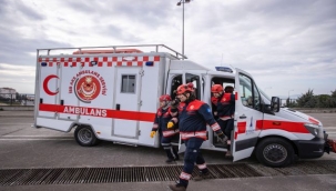 İzmir İtfaiyesinin özel donanımlı paramedikleri Türkiye'ye örnek oluyor