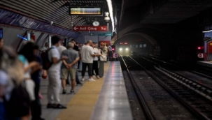 Büyükşehir'den Üçyol Metro İstasyonu'ndaki Yürüyen Merdivenlere Detaylı Kontrol ve İnceleme