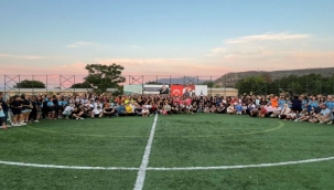 İzmir'in futbolcu kızları geleceğe umut oldu 