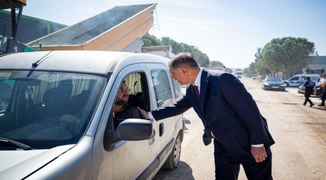 Aliağa'nın sanayi yoluna iki kilometrelik asfalt 
