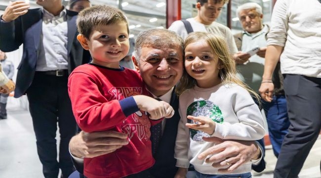 Başkan Tugay gençleri ve çocukları ağırladı