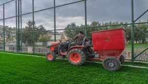 Büyükşehir'den gençlere beş yeni halı saha