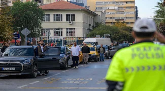 İzmir Ata'sını unutmadı