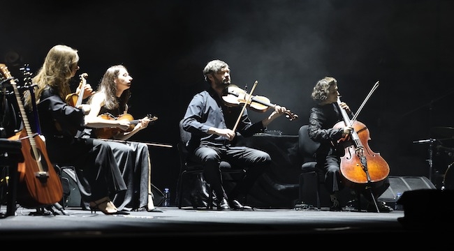 Dünyaca ünlü piyanist İzmir'de ayakta alkışlandı