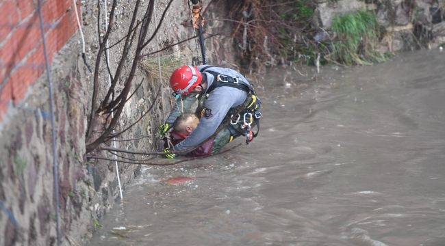 İzmir Büyükşehir Belediyesi ekipleri sağanak nedeniyle seferber oldu